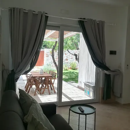 Dimora Il Mandorlo Πανσιόν 3*