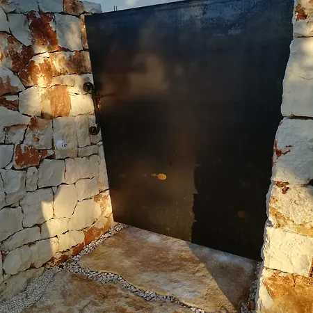 Dimora Il Mandorlo Con Jacuzzi Riscaldata 3* Ostuni