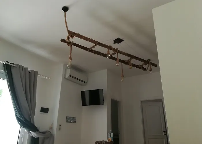 Dimora Il Mandorlo 3* أوستوني