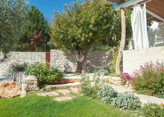 بيت ضيافة Dimora Il Mandorlo أوستوني