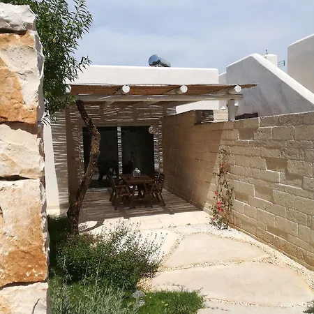 Dimora Il Mandorlo 3* أوستوني