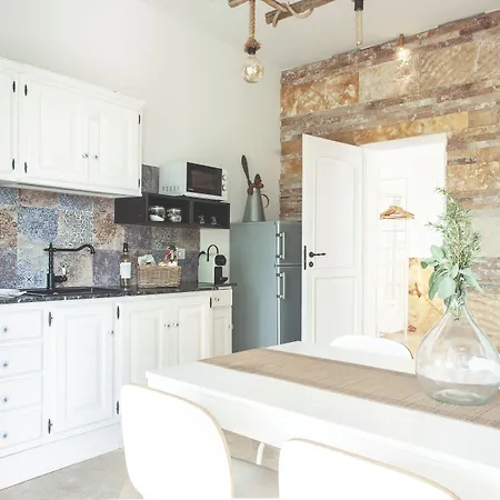 Dimora Il Mandorlo 게스트하우스 3*