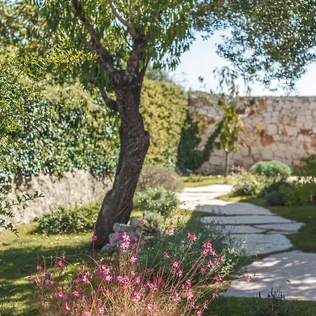 بيت ضيافة Dimora Il Mandorlo 3*